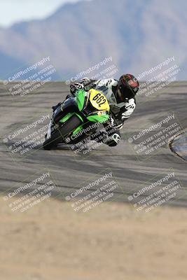 media/Nov-16-2025-Race Pace (Sun) [[8c5fa54630]]/Verified Riders/8-Turn 12 (120pm)/